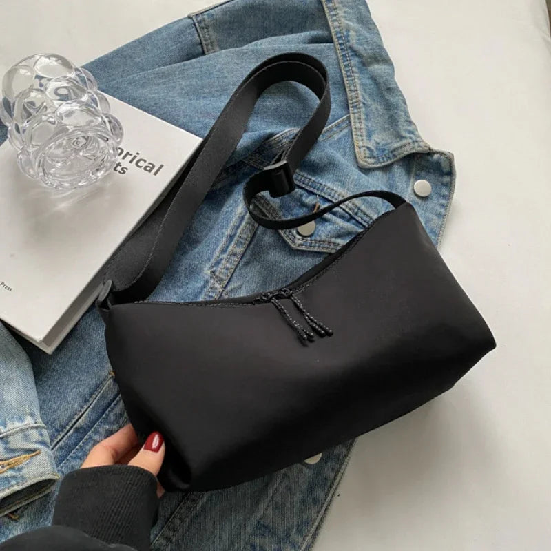 Casual Nylon Crossbody Bags for Women Large Capacity Women's Shoulder Bag Leisure Sports Dumpling Bag Men Travel Shopping Bag