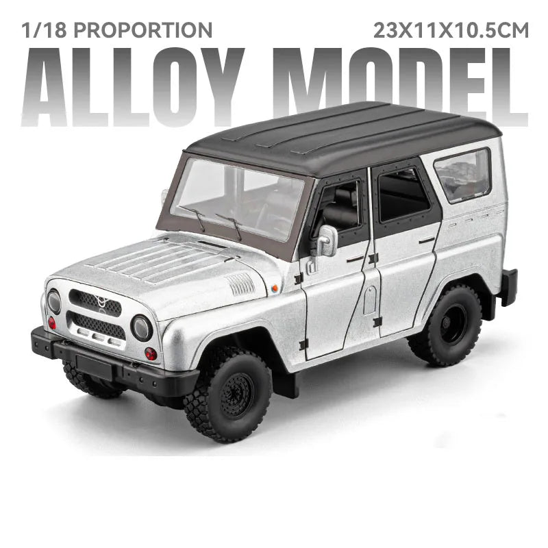1:18 Russia UAZ Hunter Travelers Alloy Diecast Model Toys Car with Sound Light Pull Back Doors Opened Vehices Boy Christmas Gift