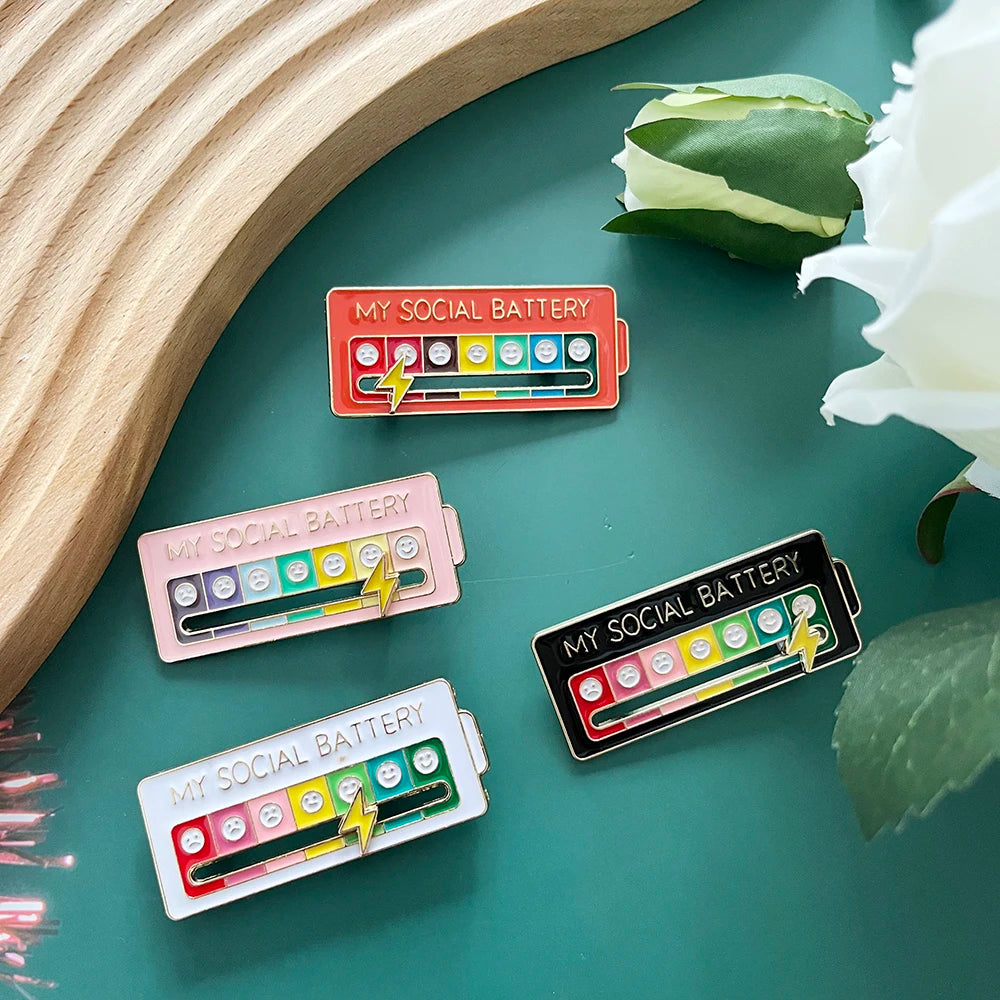 4pcs My Social Battery Brooch For Women Men Creative Slideable Mood Pins Enamel Badge Funny Creative Gifts for Backpack