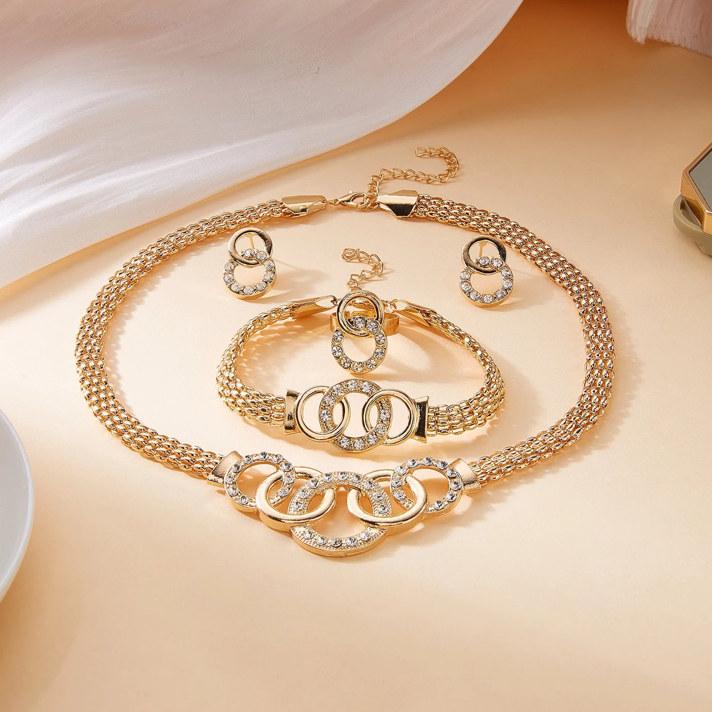 Luxury Rhinestone Interlocking Circle Jewelry Set for Women Trendy Gold Color Crystal Necklace Earrings Bracelet Ring Set Gifts