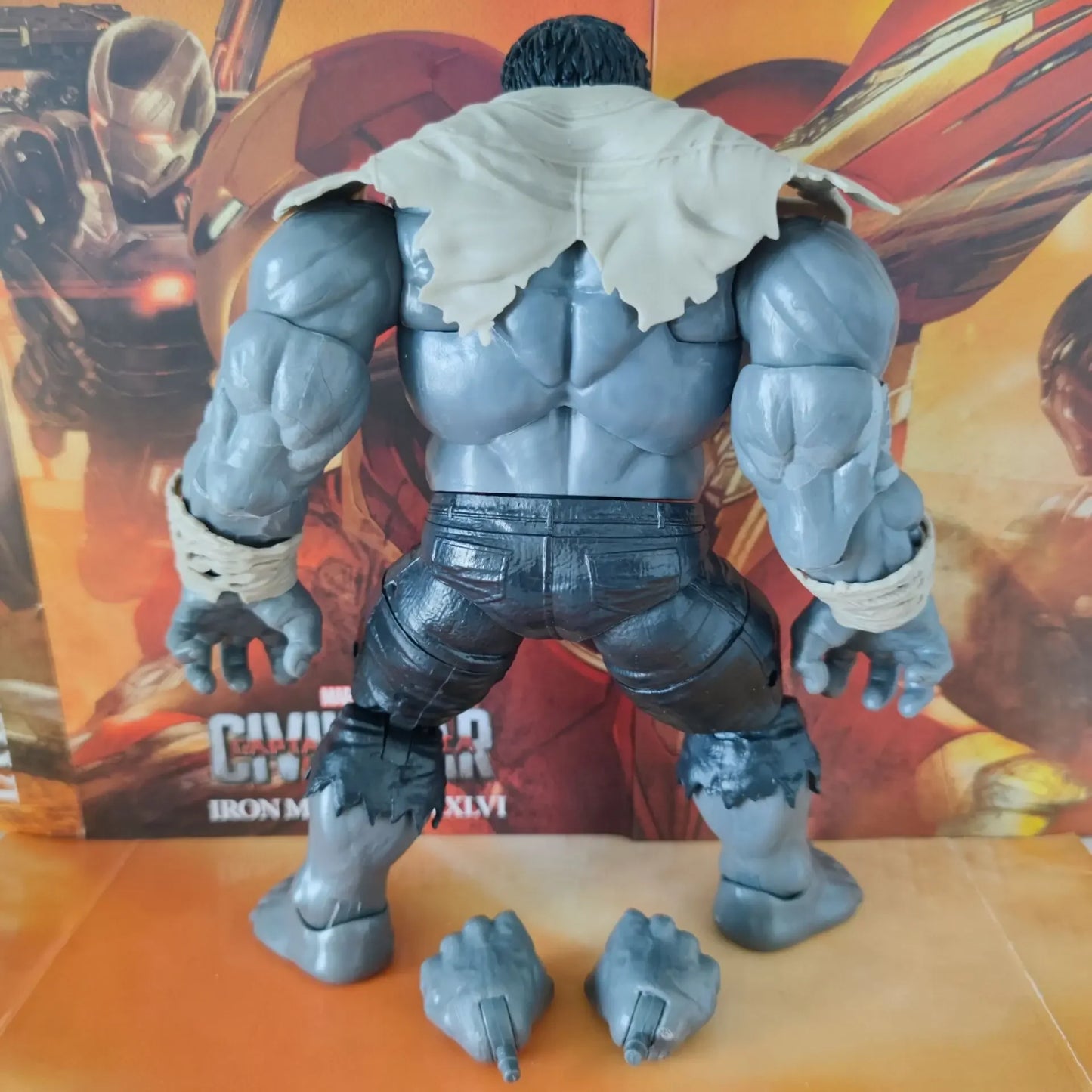 Marvel Legends Incredible Hulk Outback Gray 8" Loose Action Figure