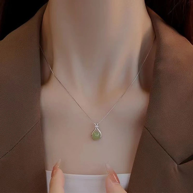 Fashion Classic Lucky Stone Blessing Bag Pendant Necklace for Women Sexy Simple Clavicle Chain Jewelry Valentine's Day Gift
