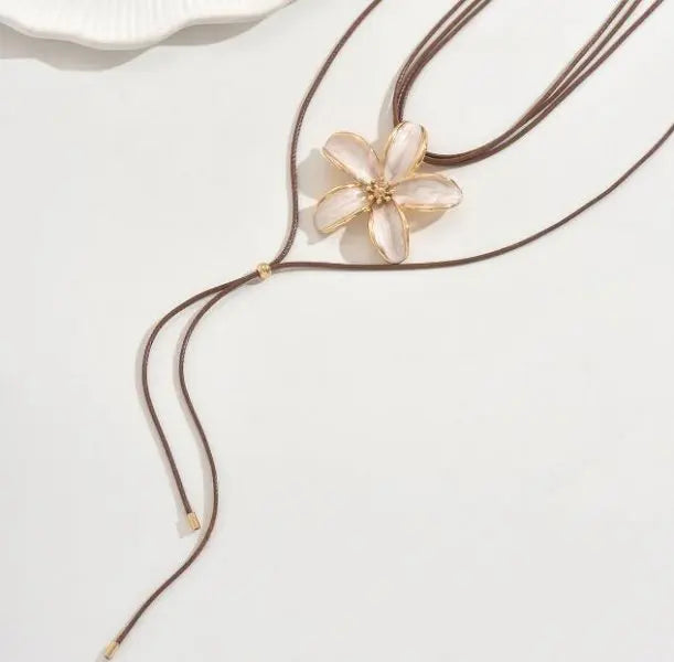 Vintage Five Petal Flower Long Necklace Women Elegant Camellia Style Pendant Sweater Chain Jewelry Gift