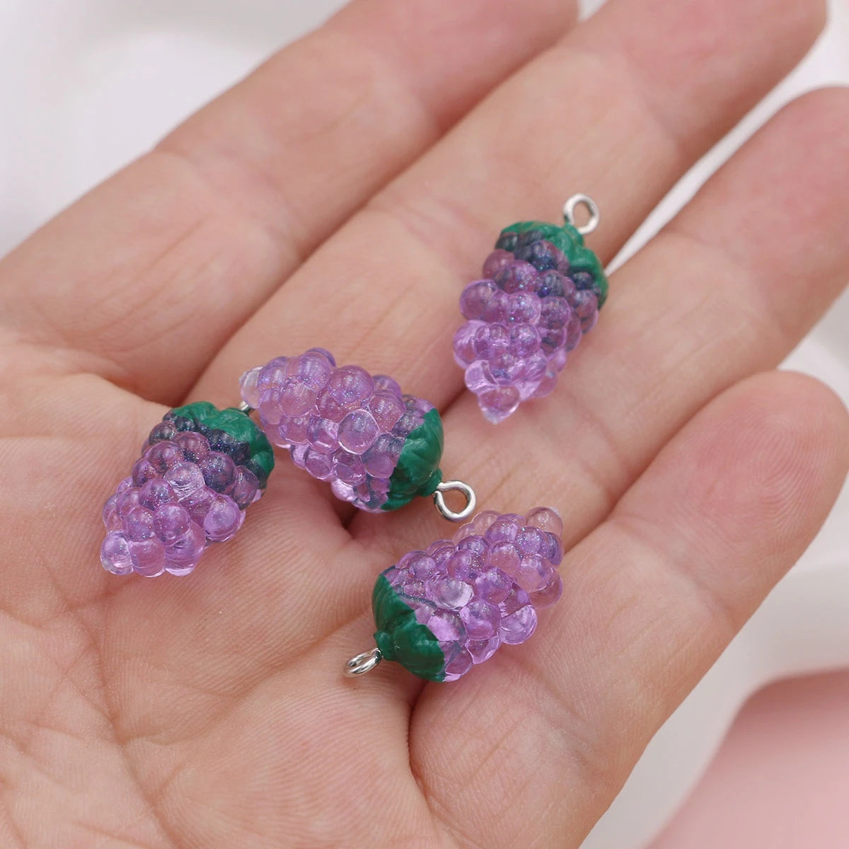 10pcs Simulated Acrylic Purple Grape Charms Pendants for Jewelry Making DIY Phone Case Key Chain Earring Dollhouse