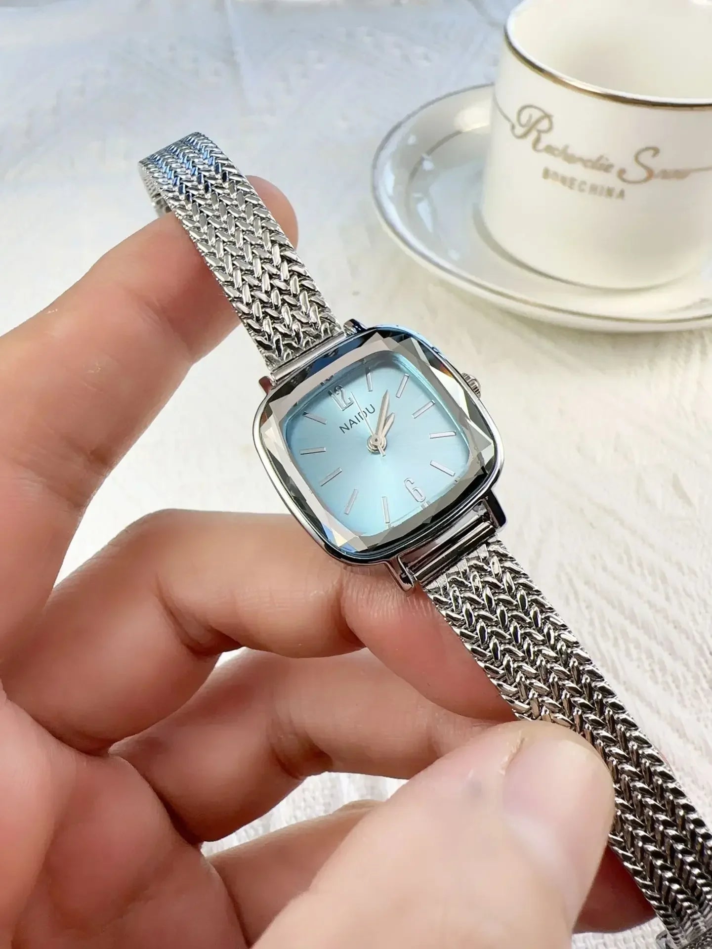 New Fashion Casual Women Watches Luxury Sliver Women Wristwatches Female Ladies Bracelet Quartz Watch Clock Relogio Feminino