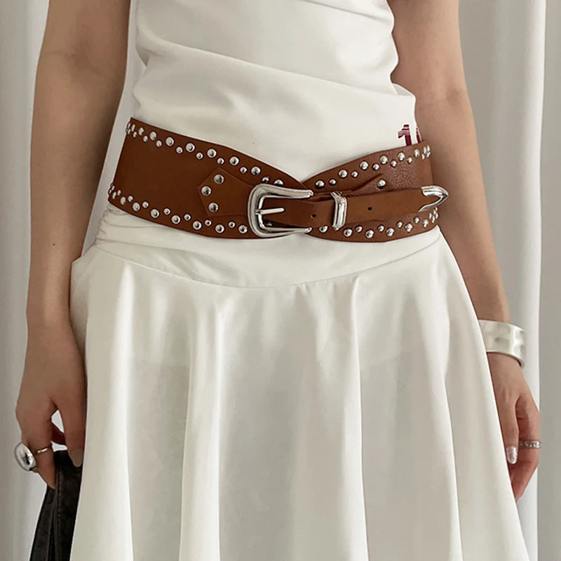 Heavy-Duty Design Sense Rivet Wide Belt For Women Vintage Personality Y2K Waist Cincher Slimming With Skirts Jeans Leather
