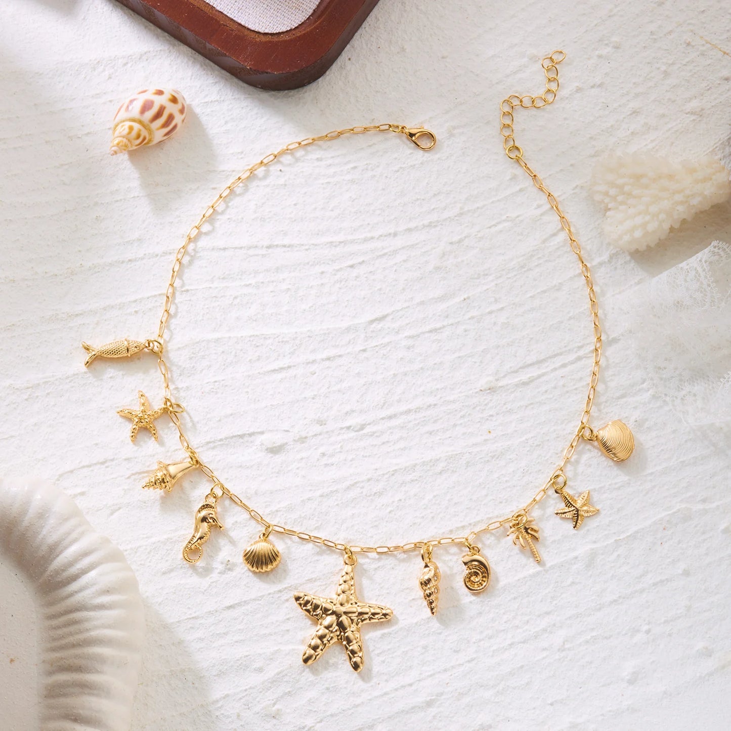 Resort Style Starfish Shell Seahorse Conch Multi Pendant Necklace for Women Beach Boho Ocean Layered Dainty Chain Jewelry Gift