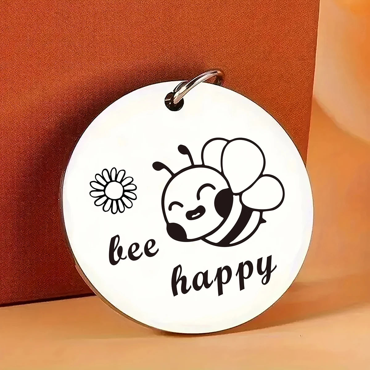 1Pc Happy Bee Keychain – Cute Smiling Bee and Flower Design, Round Metal Key Ring with Durable Clasp, Ideal as a Holiday Gift