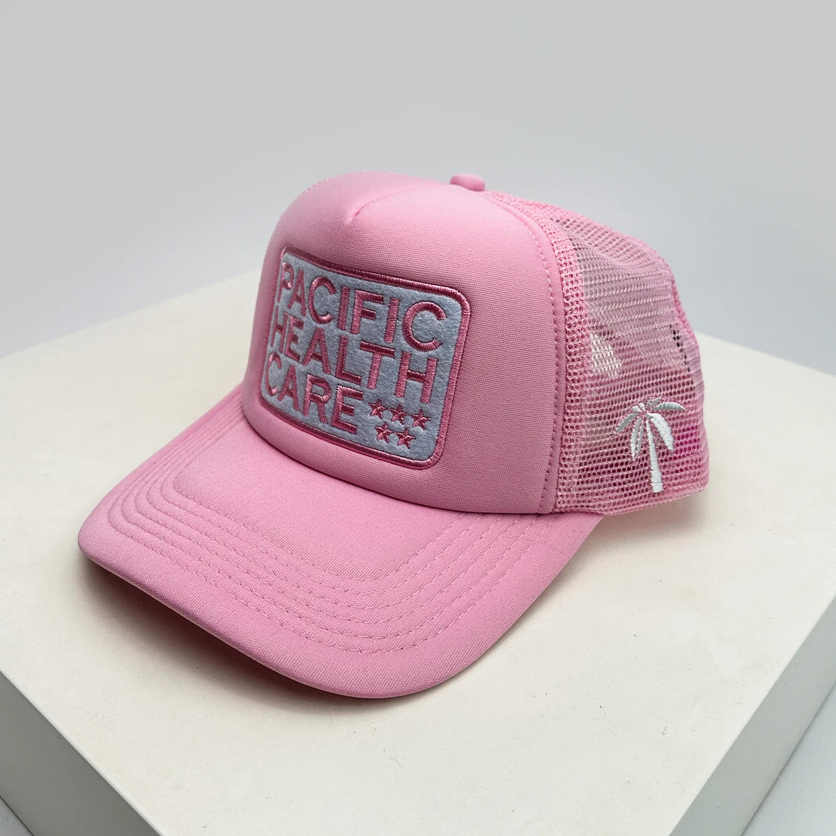 New Unisex Coconut Tree Letter Embroidery Baseball Hats Sunshade Casual Breathable Color Block Trucker Caps Versatile Fashion
