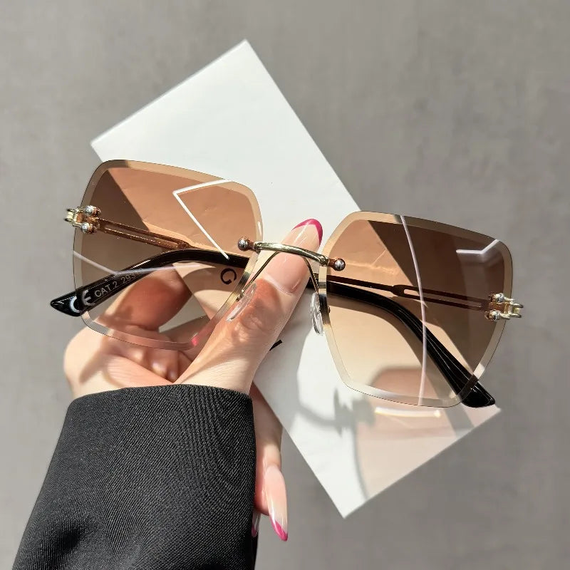 1 Pair of New Gradient Sunglasses Men's Oversized Fashion Decoration Gradient Glasses Women's Perfect Gifts for Family