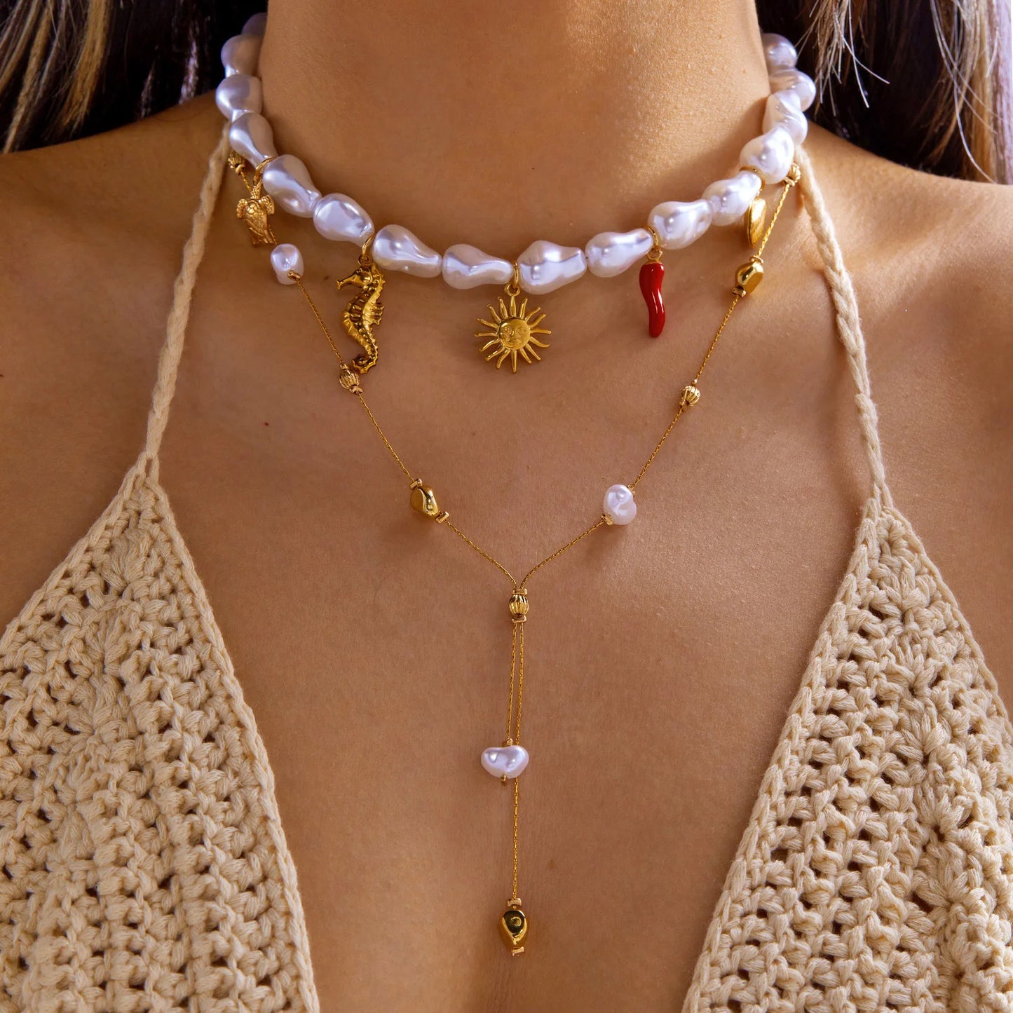 Simple Stylish Gold Tone Layered Necklace for Women Faux Pearl Seahorse Sun Pendants Necklace Fashion Summer Beach Jewelry Gift