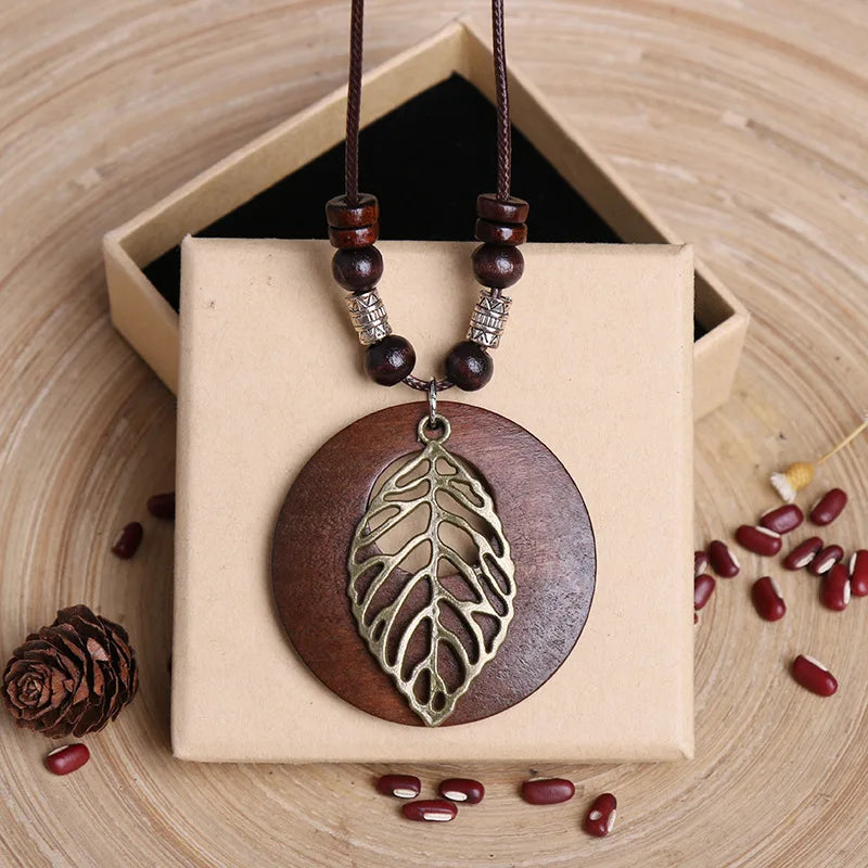 Vintage Fashion Winter Long Sweater Chain Necklace Handmade Wooden Round Pendant Necklace Famale Bijoux Collier Jewelry Gifts
