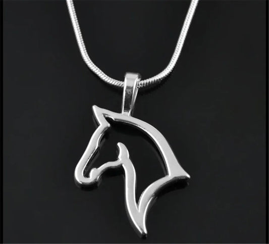 Fashion Cute Animal Horse Pendant Necklace For Women Dainty Silver Color Chain Clothing Costume Jewelry Accessories Wholesale