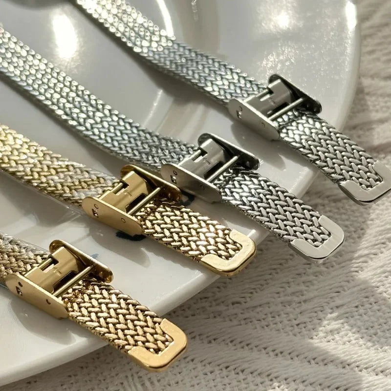 Luxury Oval Dial Rhinestone Watch New Brand Quartz Watch for Women Adjustable Stainless Steel Strap Wristwatches Wholesale Gift