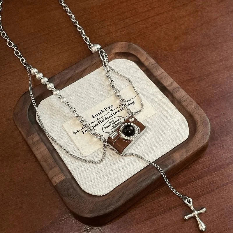 Vintage Y2K Brown Camera Pendant Necklace Women's Punk Hip-Hop Simple Personality Collar Female Unique Party Jewelry Accessories