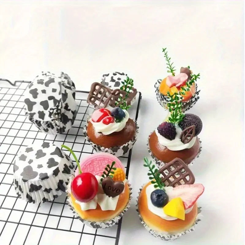 100pcs Mini Cake Liner Stand Cake Greaseproof Paper Tray Cupcake Cups, Cute Pattern, for Birthday Party Favors, Baking