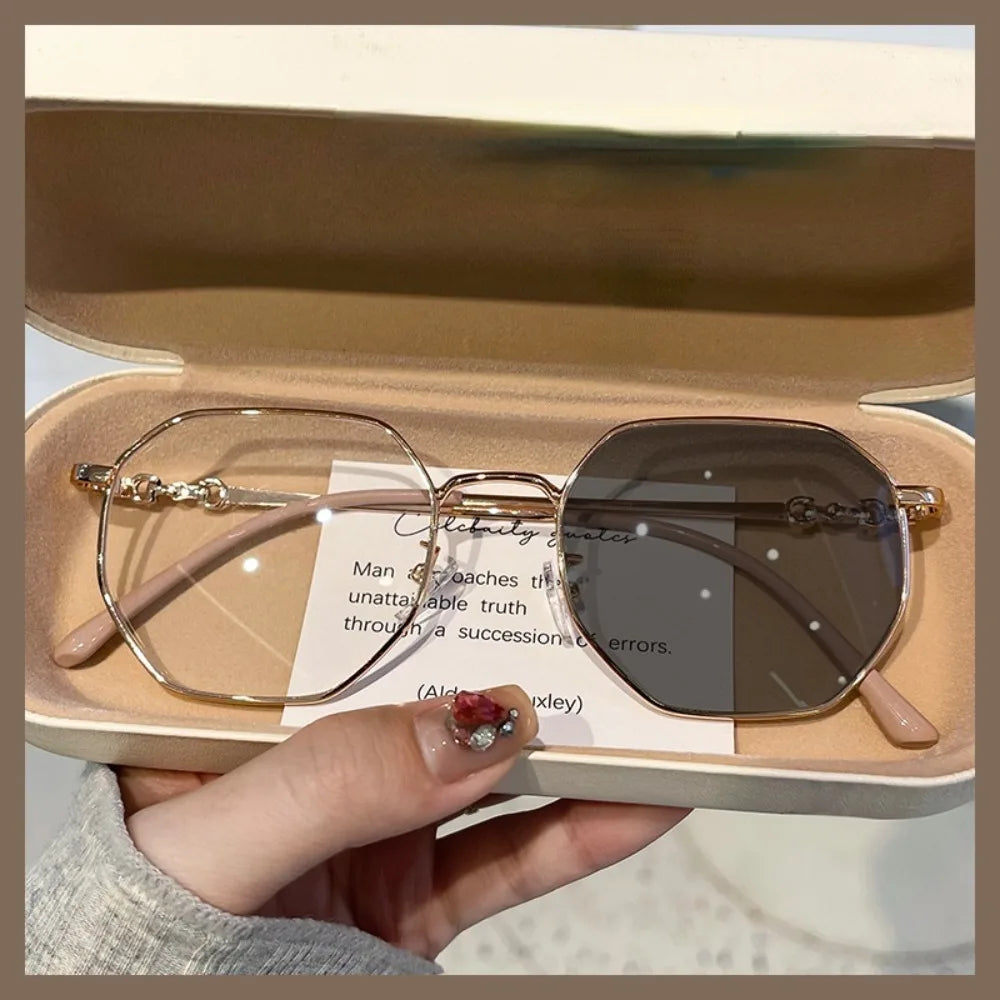 Photochromic Anti Radiation Anti Blue Light Eyeglasses For Women Transition Shades UV400 Eyewear Replaceable Lens