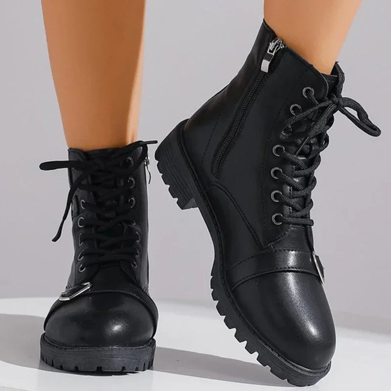 Metal Heart Buckle Ankle Boots for Woman Autumn Winter Lace Up Platform Short Boots Women Black Pu Leather Shoes Botas Mujer