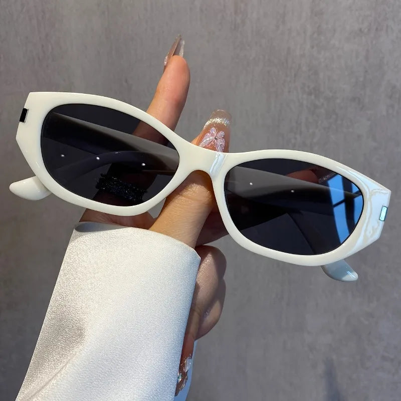 Women's Cat-Eye Fashion Glasses Lightweight Plastic Frame for Street Style