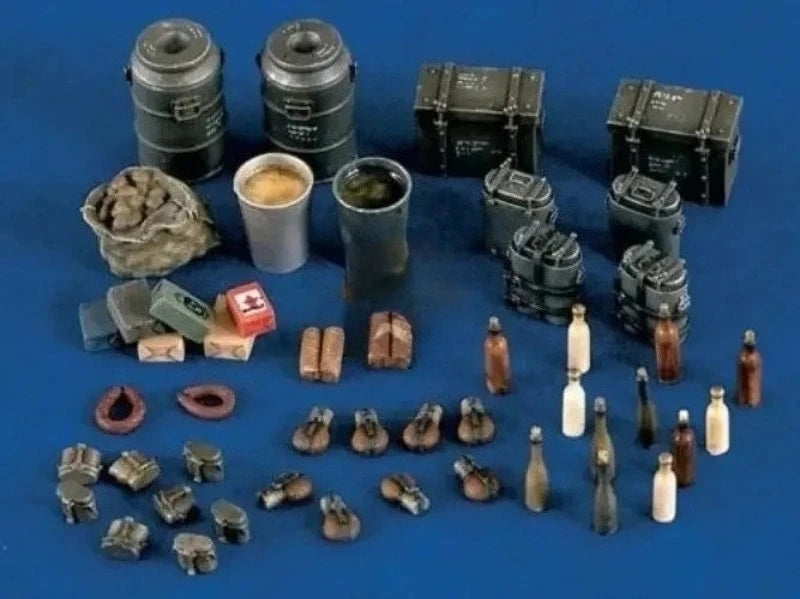 1:35 Resin Model  Resin Soldier Camp Supplies Needs Self-assembly and Coloring