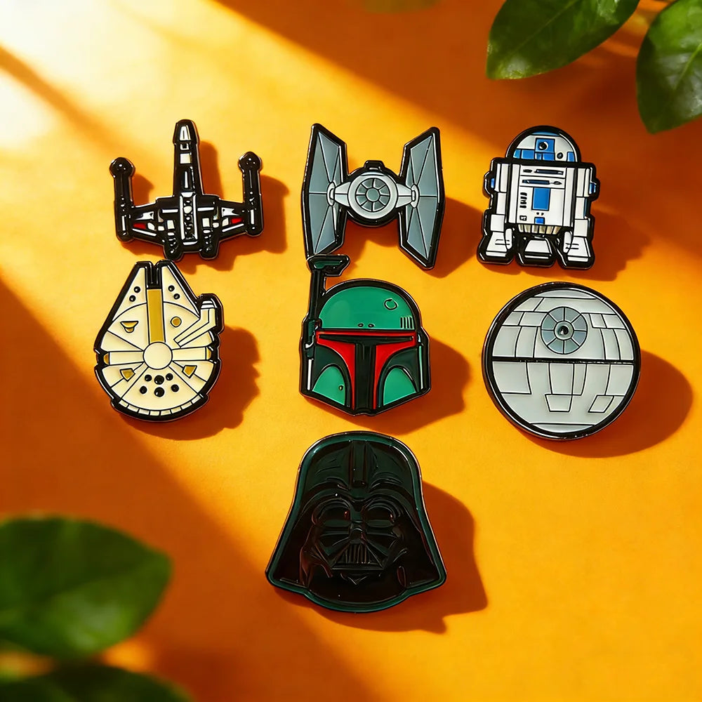 7 PCS Robot Brooch Metal Badge Pin Movie Merchandise for Students Backpack Decoration Gift