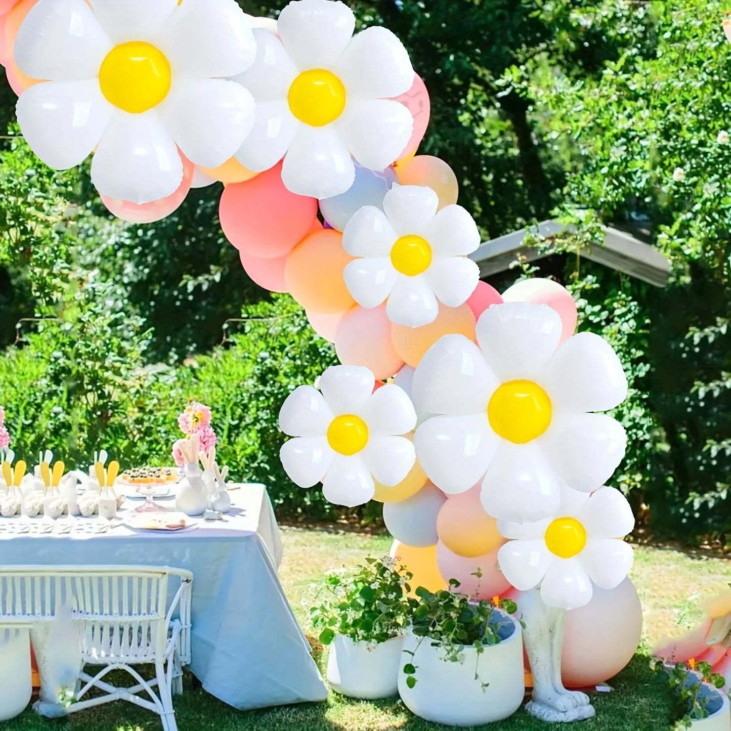 10pcs Elegant Daisy Balloons, Floral Decorations, White with Yellow Centers, Perfect for Summer Celebrations & All Occasions