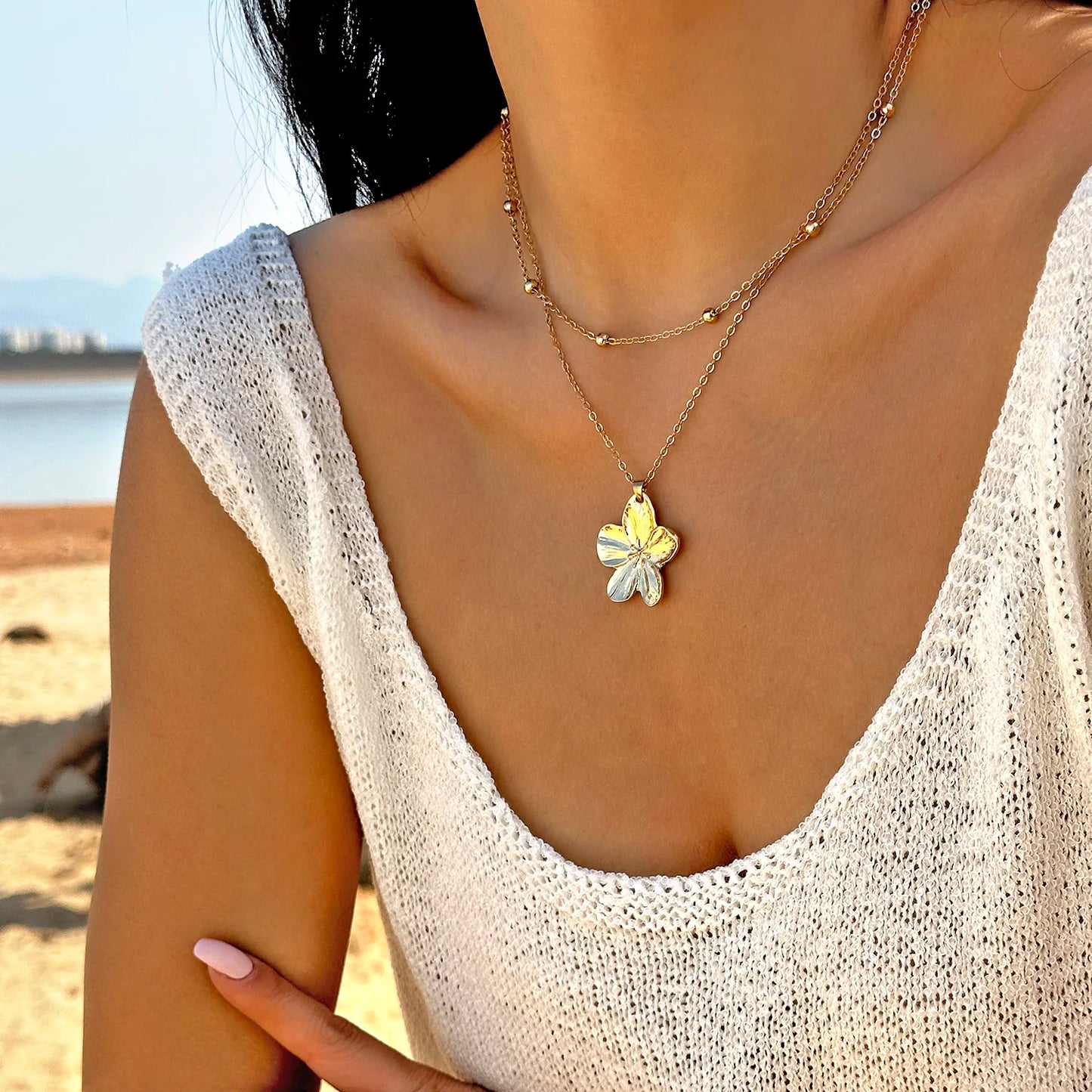 Exaggerated Metal Flower Pendant Necklace for Women European and American Fashion Gold Color Chains Wedding Party Jewelry Set