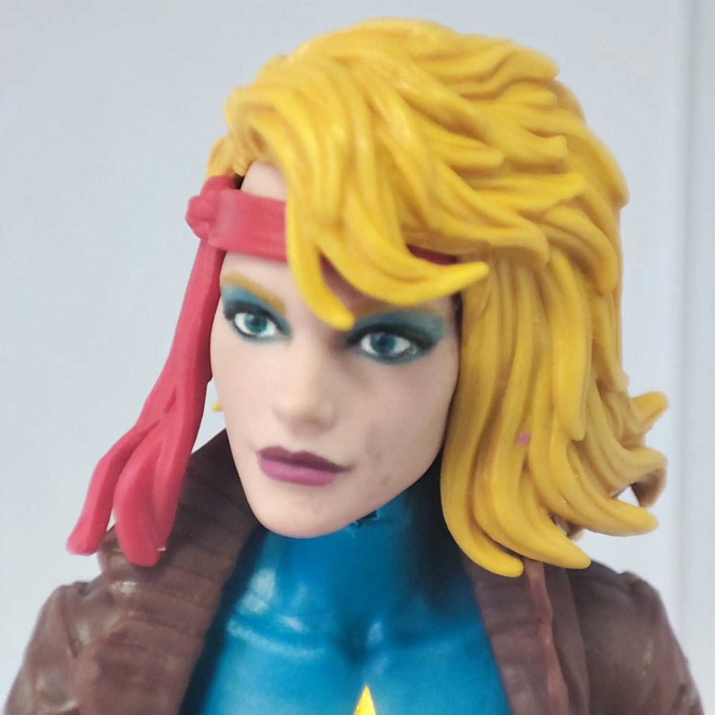 Marvel Legends X-Men Uncanny Retro Series Dazzler Body With Mojoworld Series Head 6" Loose Action Figure