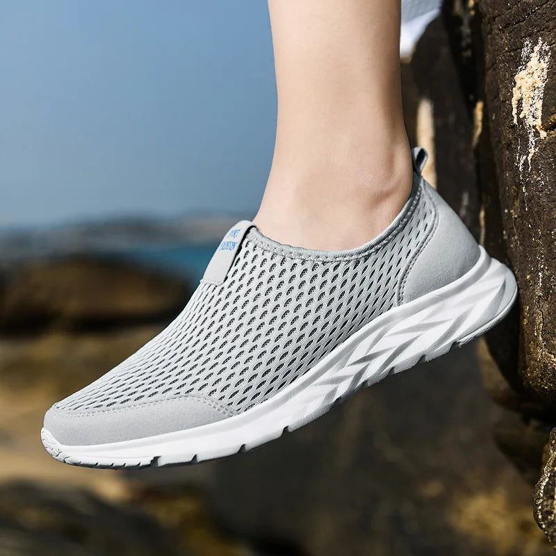 Lightweight Flat Sneakers Men Outdoor Walking Sneakers For Men Summer Large Size 48 Men's Loafers Casual SneaKers Women Male