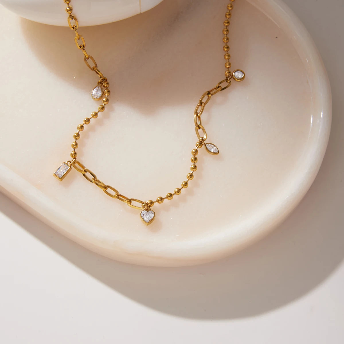 Uworld Classic Geometric Zircon Pendant Necklace For Women Minimalist 18K Gold Plated Stainless Steel Necklace Fashion Jewelry