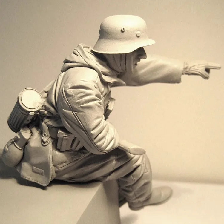 1/16 Casting Resin Model Grey Kit Armored Tank Soldier Model Requires Assembly Unpainted
