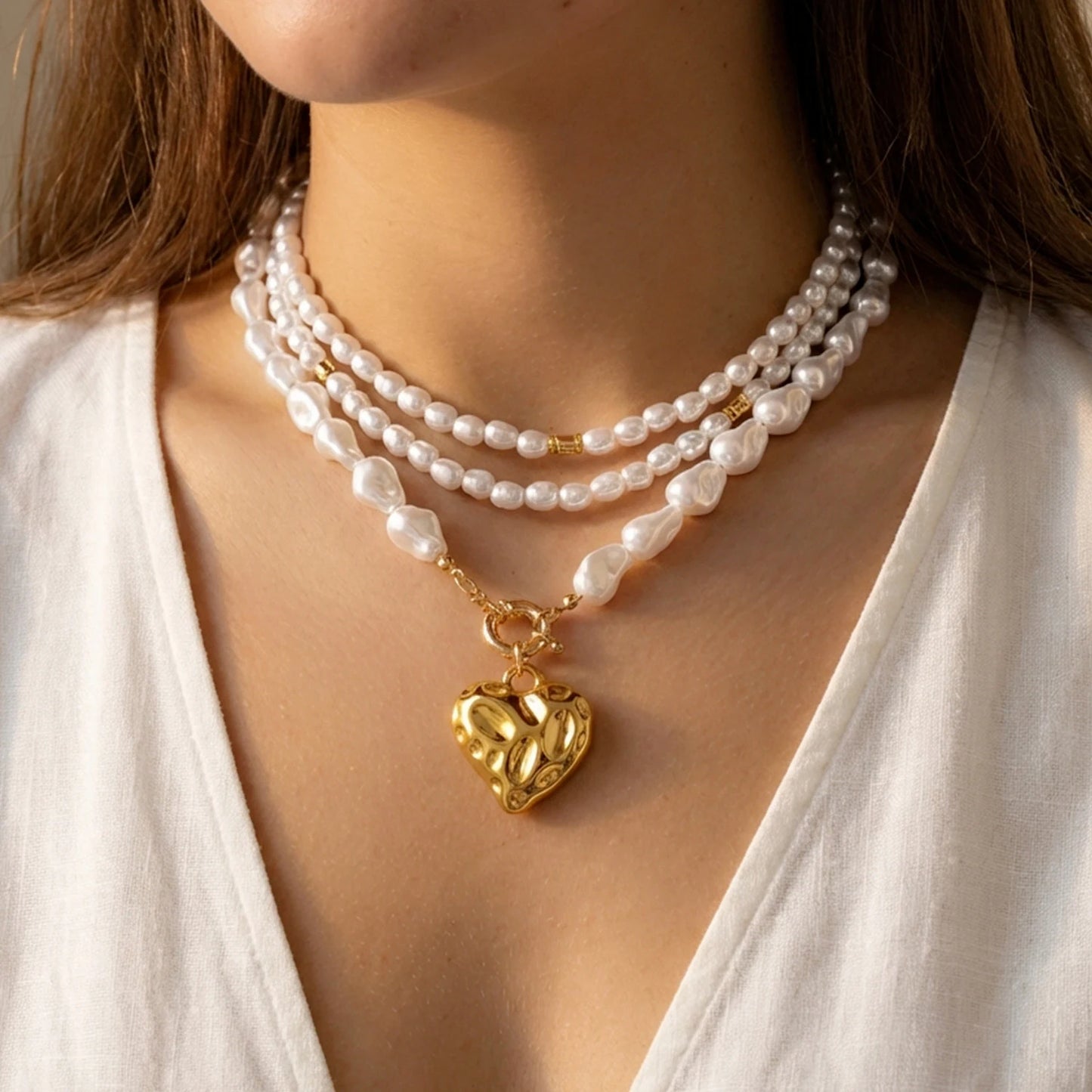 Elegant Irregular Imitation Pearl Choker Necklace for Women Simple Layered Necklace Clavicle Chain Fashion Jewelry Gift Collares