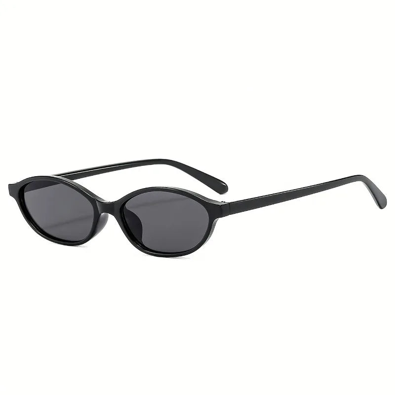 Set of Three Trendy Oval-Shaped Glasses for Women, Perfect for Everyday Use And As Essential Gifts.