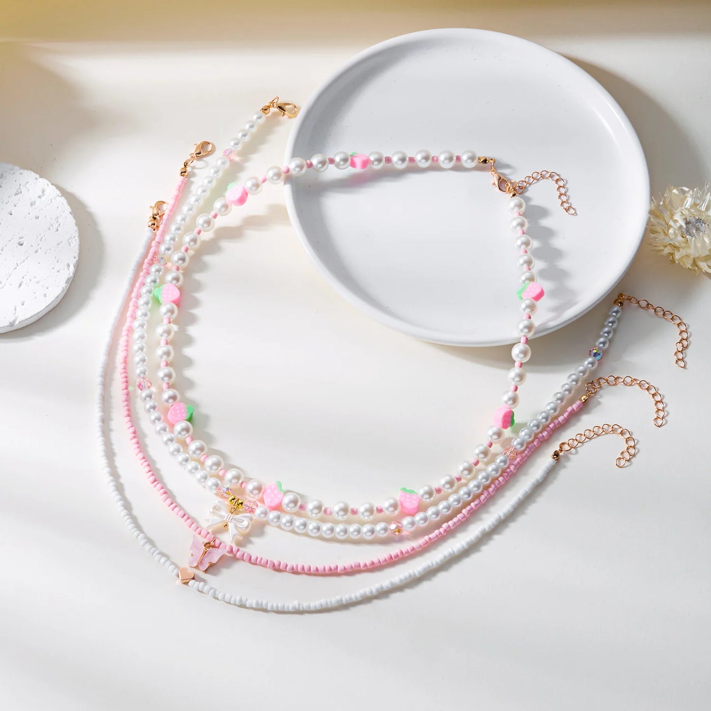 Boho Summer Sweet Strawberry Beaded Necklace for Women Girls Y2K Cute Pearl Beads Short Choker Neck Chain Jewelry Party Gift