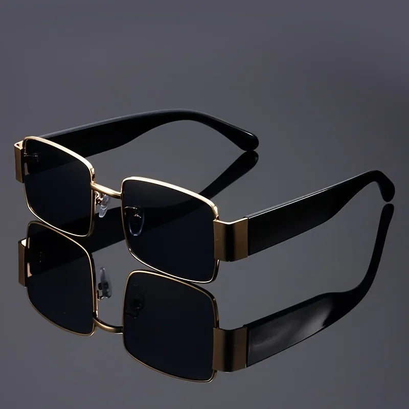 Luxury Vintage Style Large Frame Glasses - Golden & Black, High-Quality Polycarbonate Lenses, Ideal for Men & Women