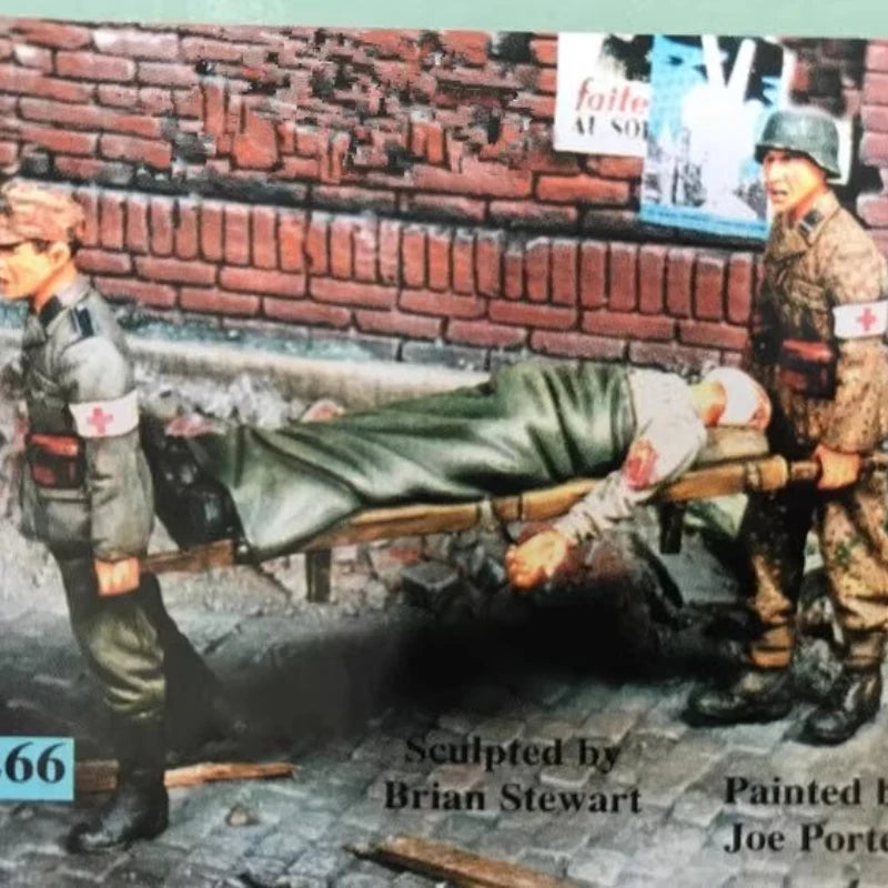 High Quality 1:35 Die-casting Resin Model Kit, Injured 3 People, Unpainted