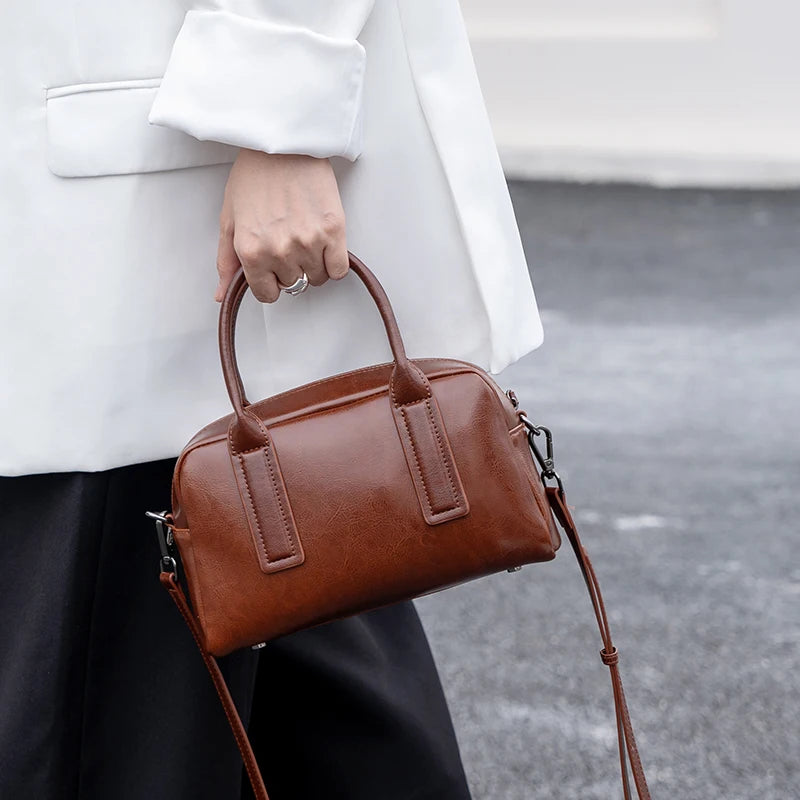 New Women's Genuine Leather Crossbody shoulder Bag Luxury Designer Handbag Bag Vintage Soft Waxed Cowhide Ladies Messenger Bag