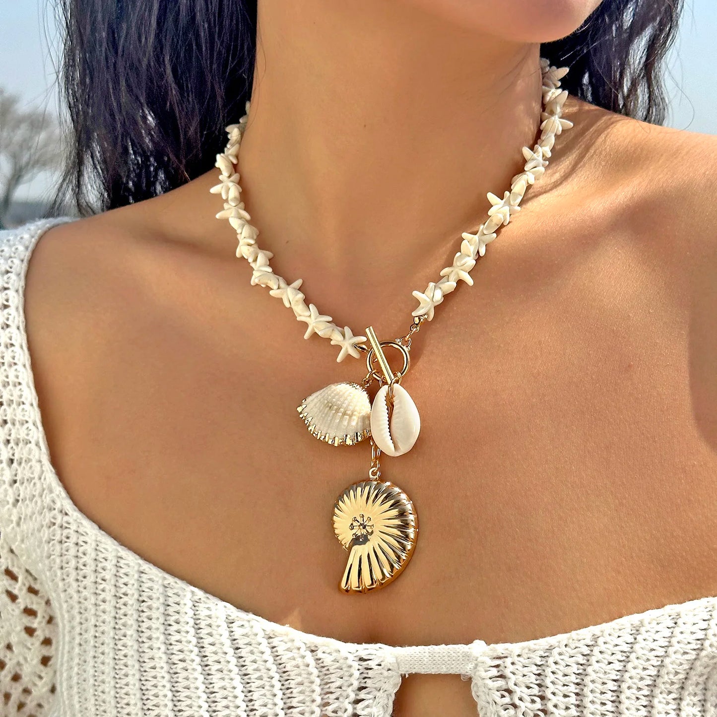 Bohemia Big Starfish Conch Pendant Choker Necklace for Women Summer Beach Irregular Shell Beaded Chain Necklace Vacation Jewelry