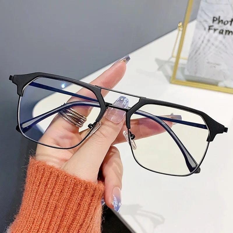 Photochromic Anti Radiation Eyeglasses for Women Transition Metal Frame Shades UV400 Eyewear