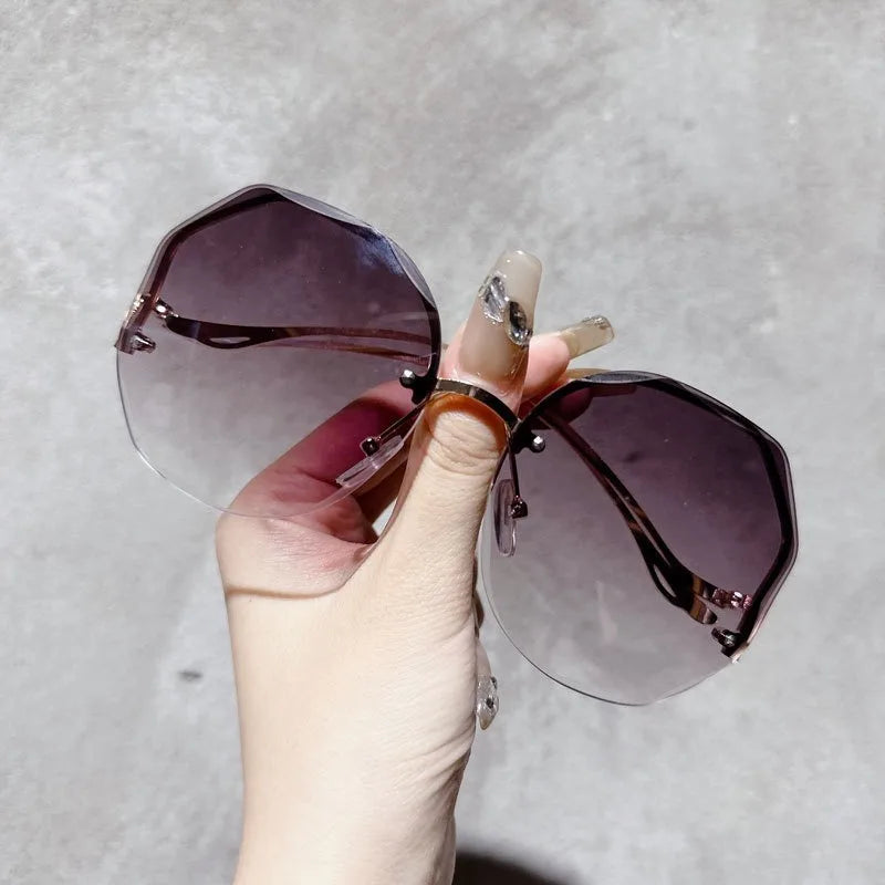 Sunglasses for Women Fashion Rimless Beach Gradient Sunglass Lady Retro Summer Shades UV400 Eyeglasses