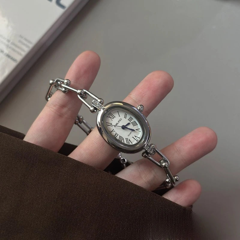 Famous Women Brand Oval Dial Quartz Watch Vintage Rome Dial Watches Elegant Bracelet Wristwatches Dropshipping Relógio Gifts