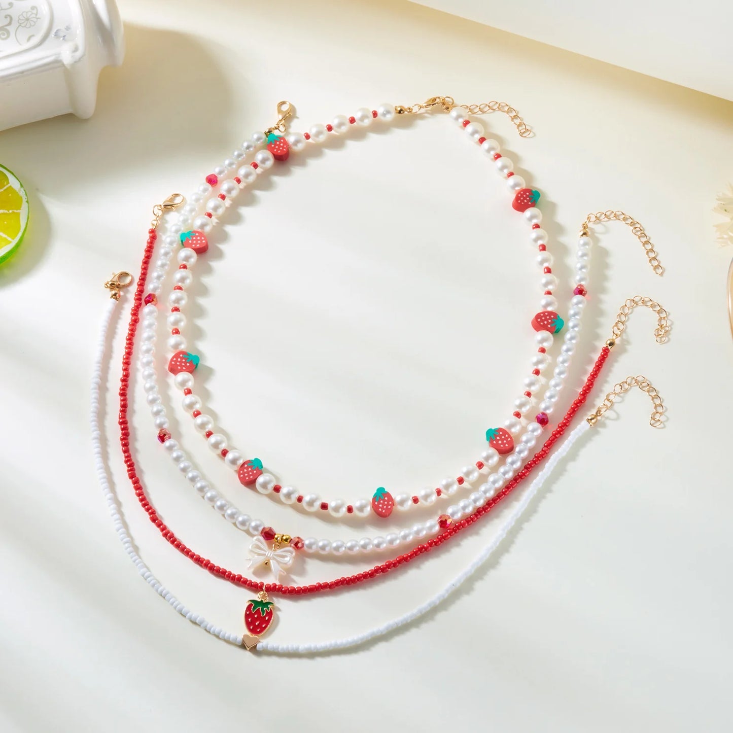 Boho Summer Sweet Strawberry Beaded Necklace for Women Girls Y2K Cute Pearl Beads Short Choker Neck Chain Jewelry Party Gift