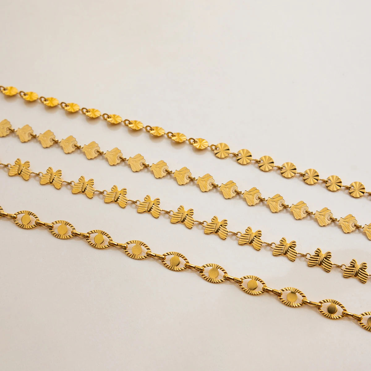 Uworld Minimalist Classic Style 18K Gold Color Plated Stainless Steel Butterfly Circular Handmade Chain Necklace Women's Jewelry