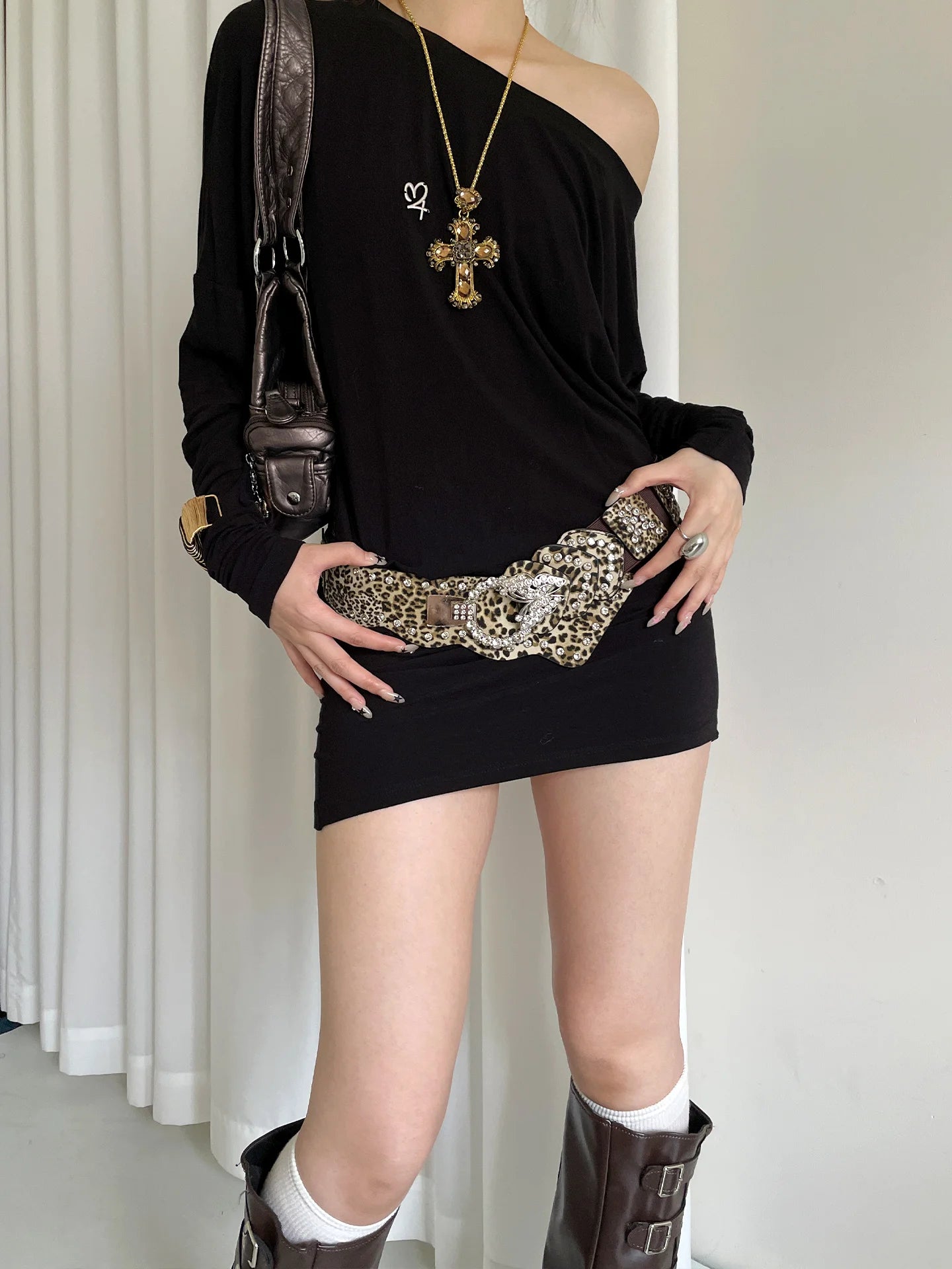 Retro American Y2K Millennium Style Rivet Belt For Women Wide Version Of The Hipster Belt With A Sense Of Design In Brown