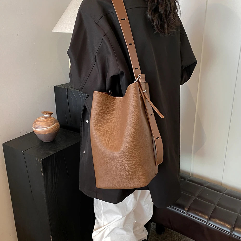 Women Bucket Bag Adjustable Strap Shoulder Bag Leather InnerPocket Crossbody Bag