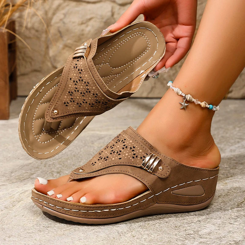 Summer Lightweight Wedges Sandals Women Plus Size 43 Clip Toe Thick Bottom Slippers Woman Comfortable Non Slip Beach Flip Flops