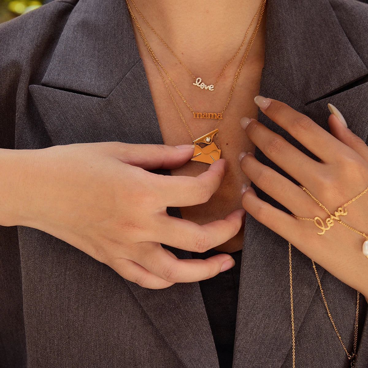 Uworld Simple Classic 18K Gold Color Plated Stainless Steel Photo Pendant Necklace Love Pendant Stackable Necklace Women's Jewel