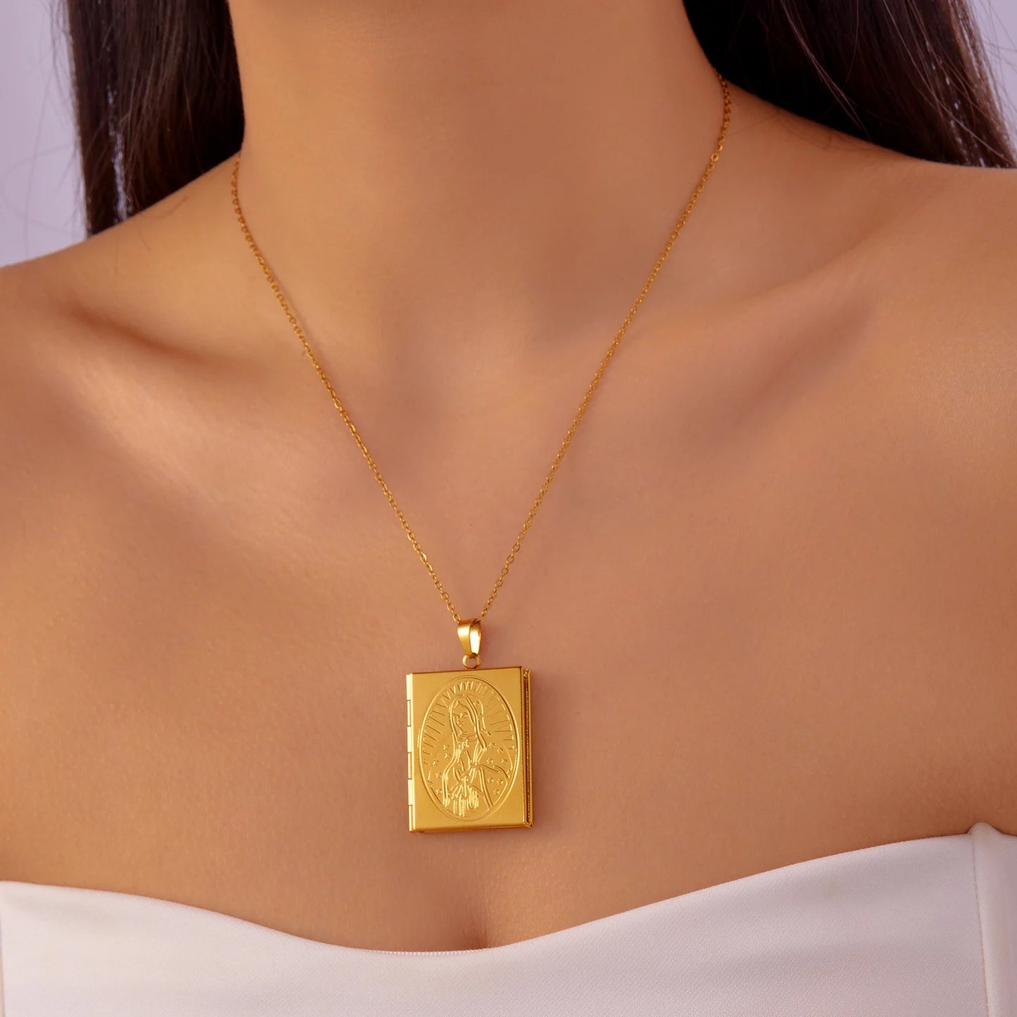 Stainless Steel Heart Locket Pendant Necklace For Women Men Elegant Gold Color Photo Frame Fashion Jewelry Valentine Lovers Gift