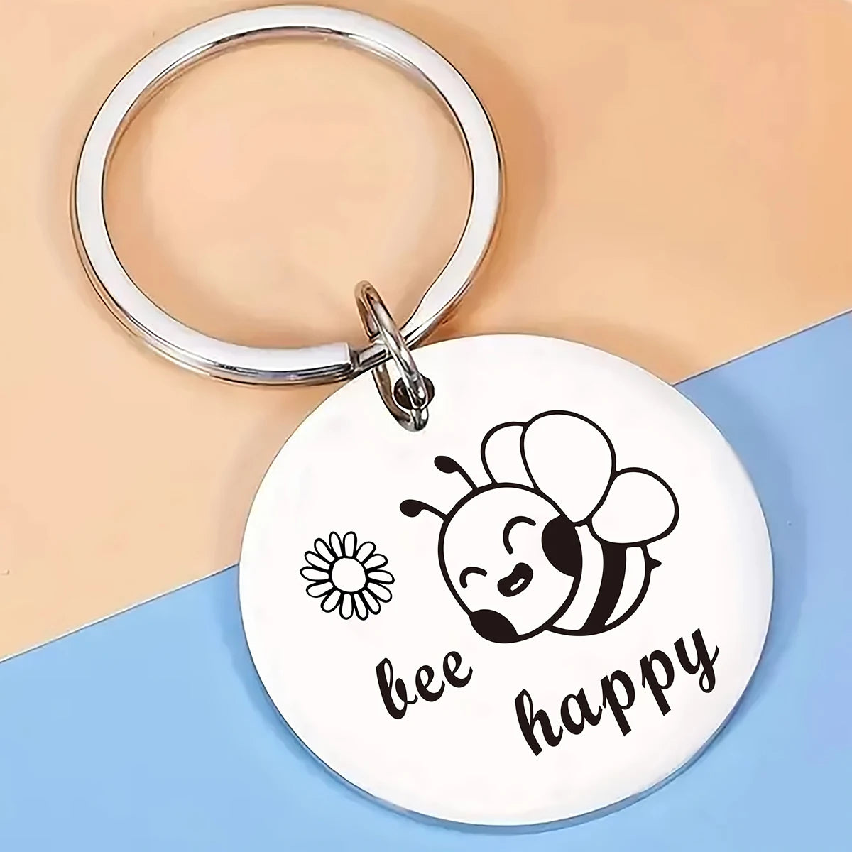 1Pc Happy Bee Keychain – Cute Smiling Bee and Flower Design, Round Metal Key Ring with Durable Clasp, Ideal as a Holiday Gift