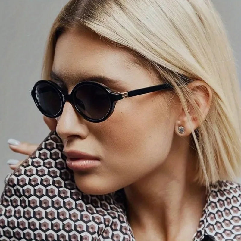 1 Pair Stylish Black Round Fashion Glasses for Women - UV Protection Perfect for Casual Outfits